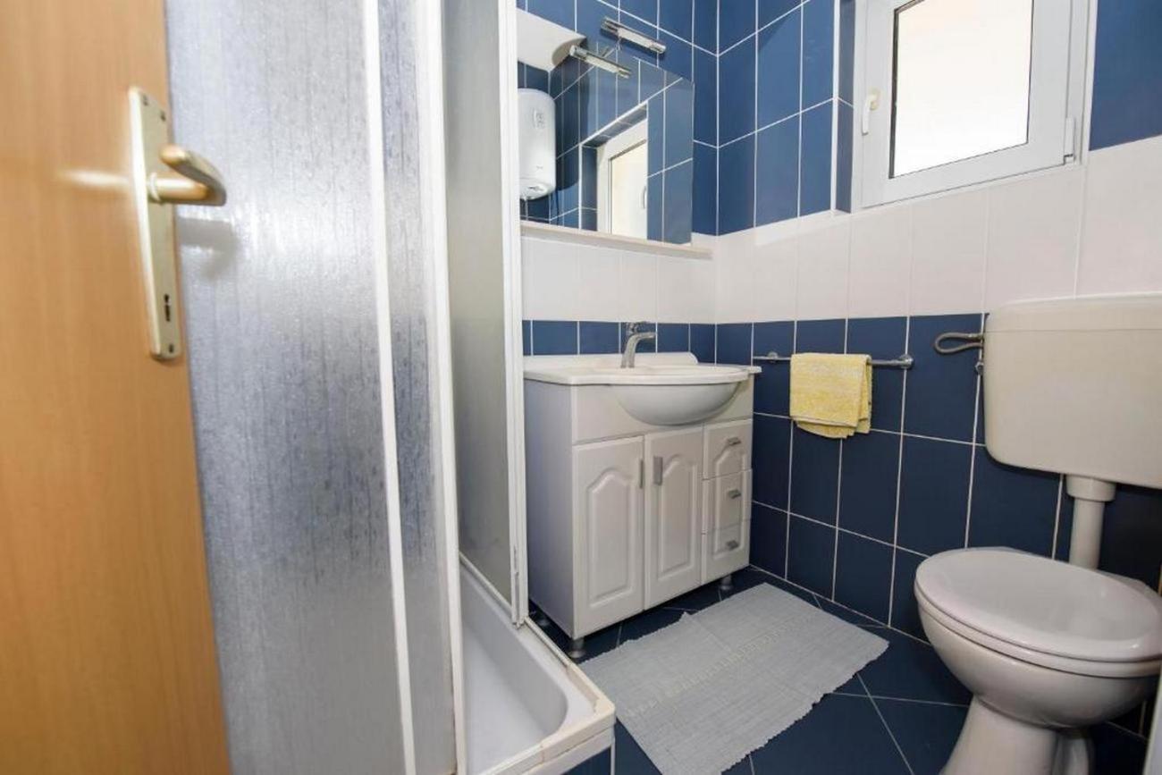 Apartments By The Sea Suhi Potok, Omis - 14555 Jesenice  Rom bilde