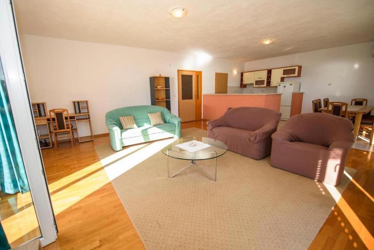 Apartments By The Sea Suhi Potok, Omis - 14555 Jesenice  Rom bilde
